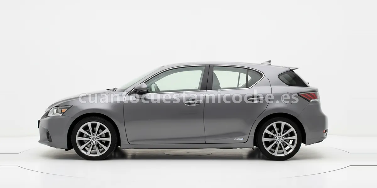 Lexus CT (2011–2013)