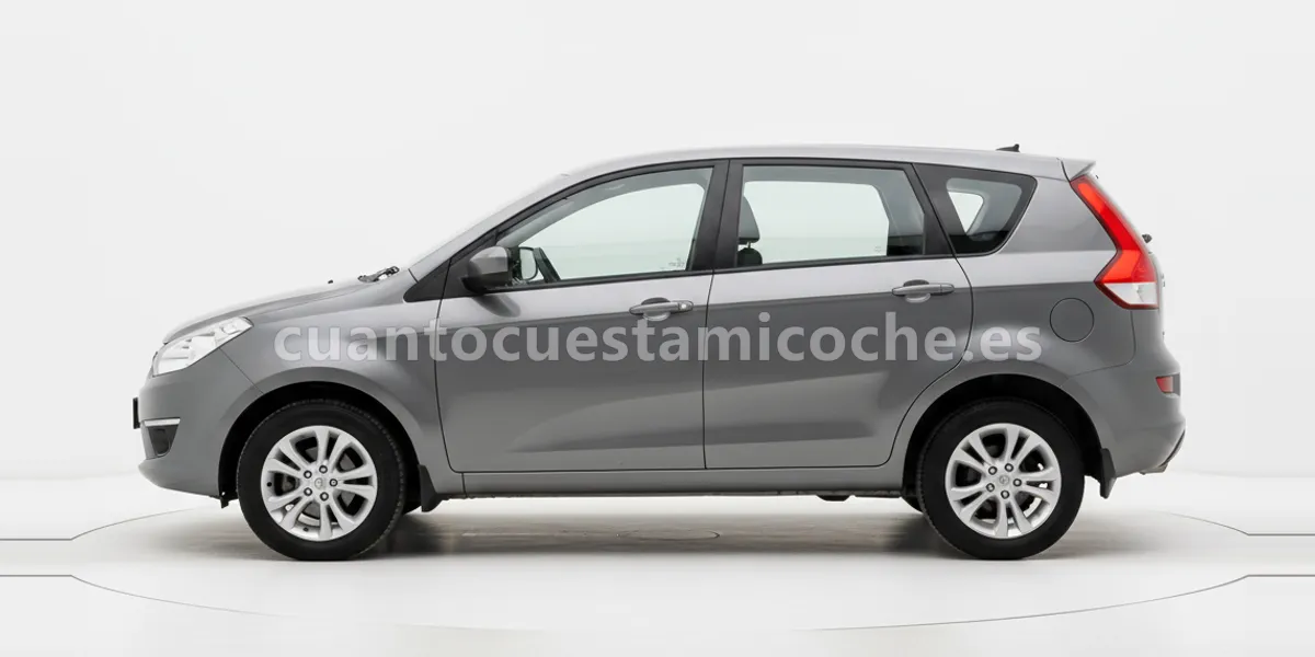 Tata Aria